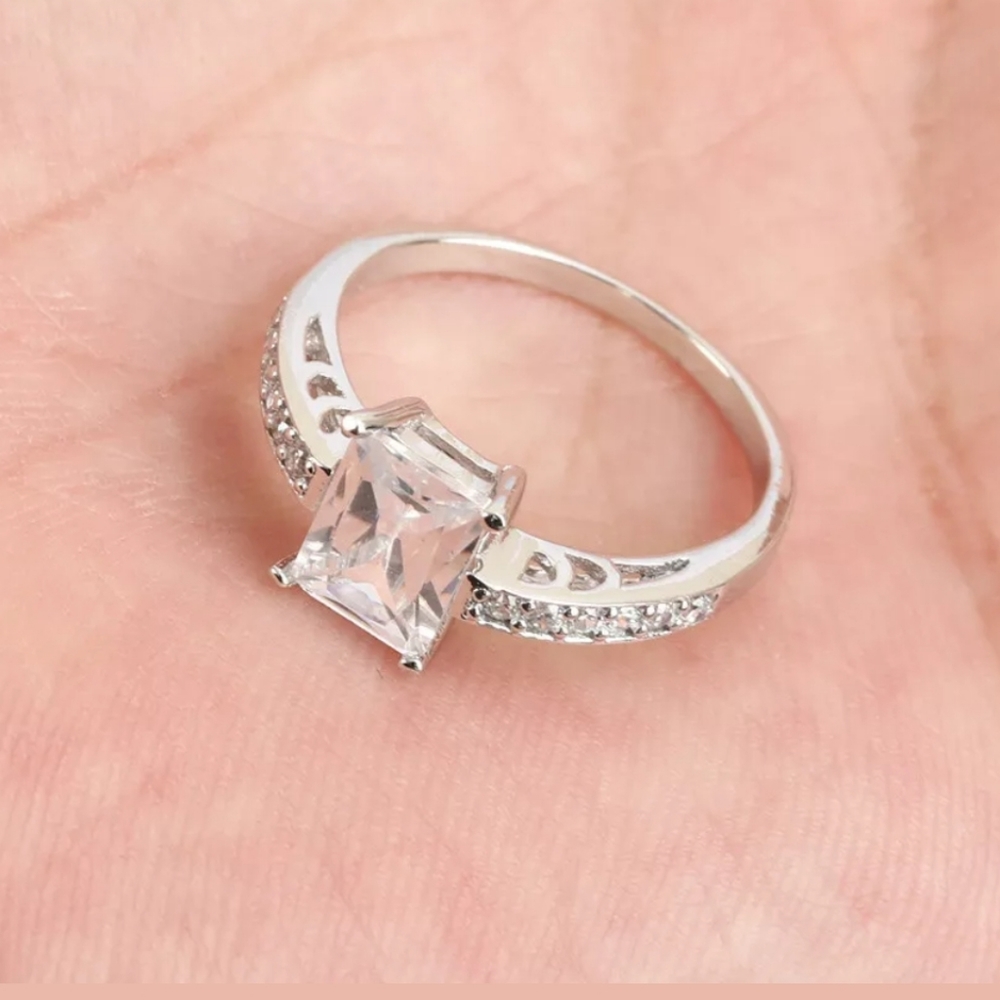 Huge emerald cut white sapphire engagement style ring size 7.5 - Picture 2 of 12